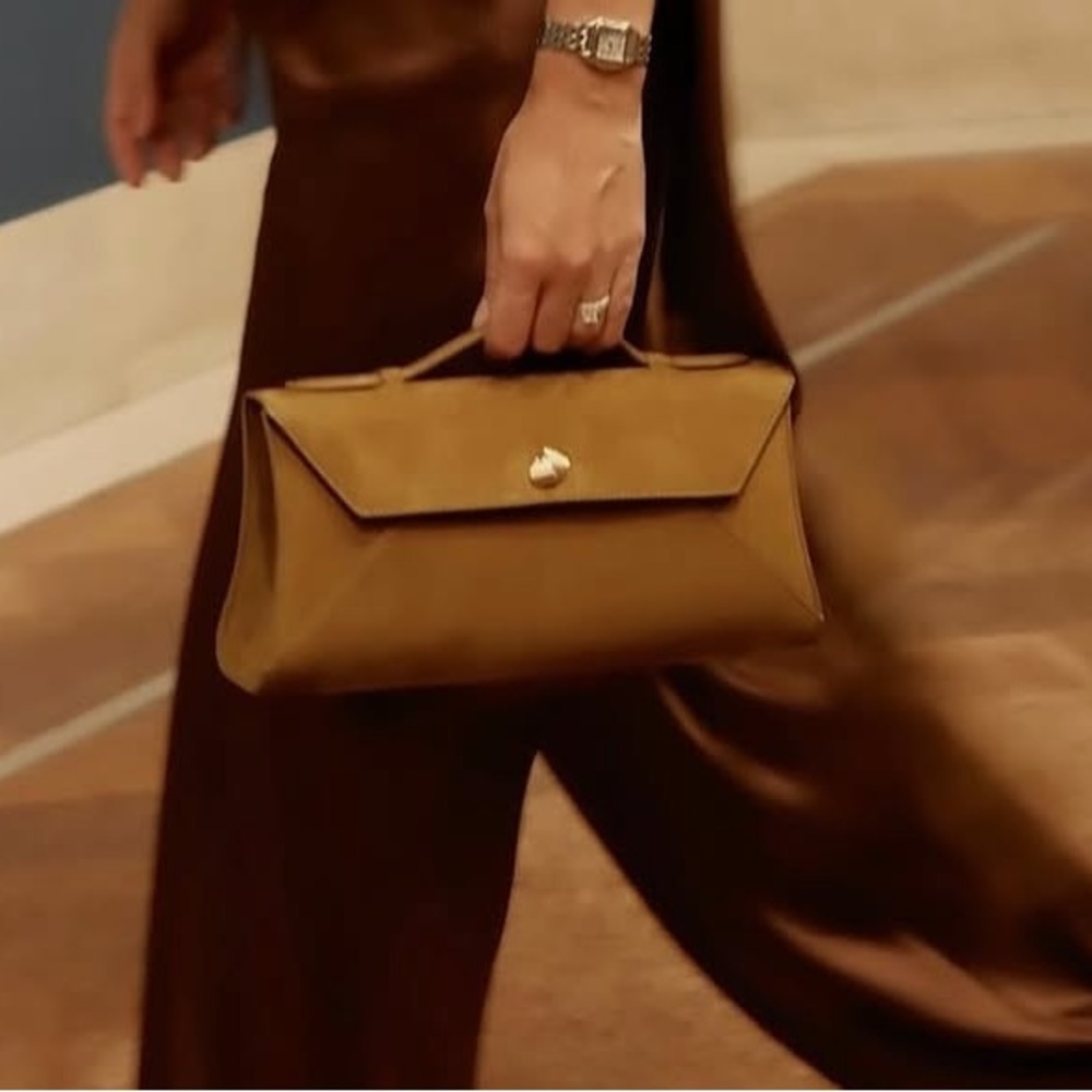 Aureum Cassandra Clutch in Tuscan Suede